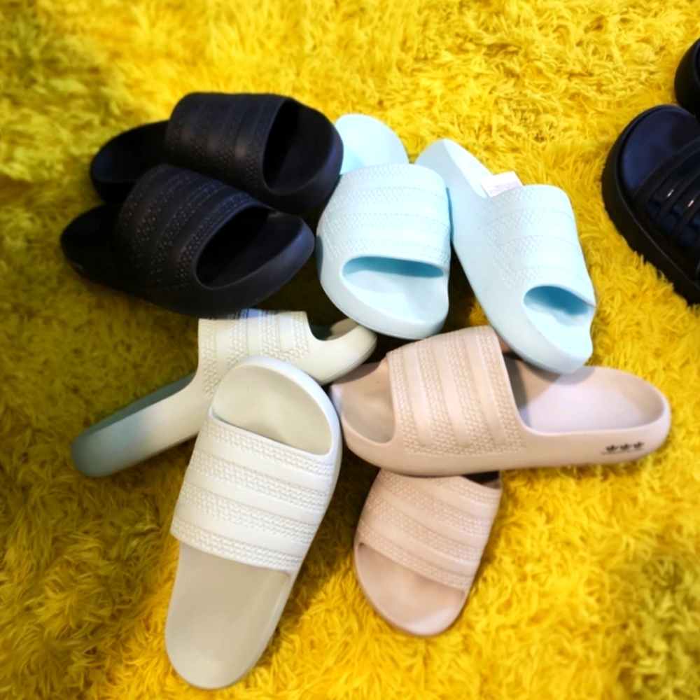 4 - Pair Adidas Adilette Ayoon Slides- Bundle